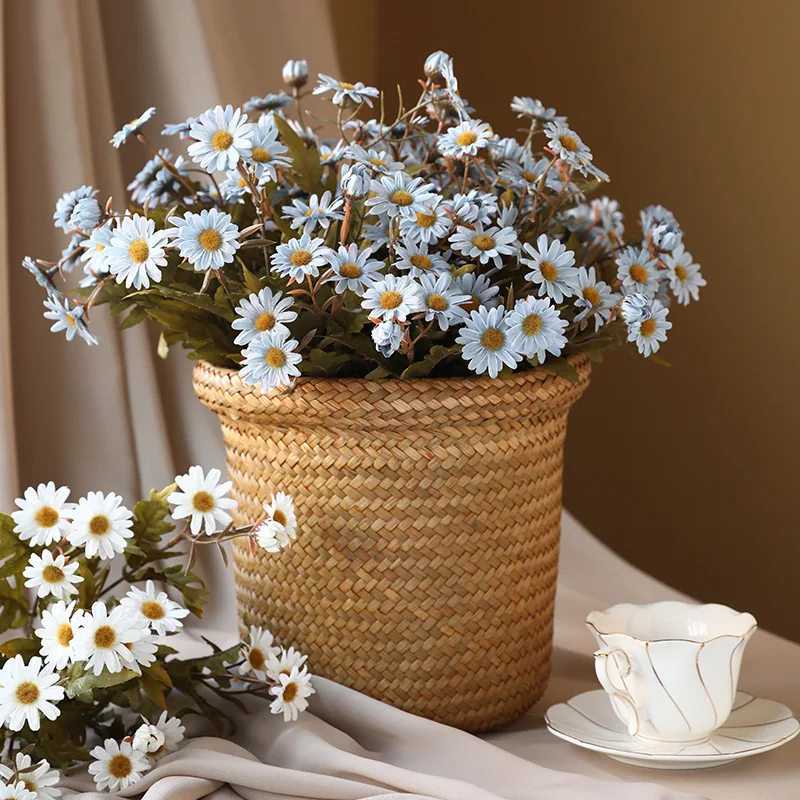 Simulation Bouquet Chamomile Fake Flowers Bride Bouquet for Christmas Home Wedding New Year Decoration Ornaments Fake Flowers
Simulation Bouquet Chamomile Fake Flowers Bride Bouquet for Christmas Home Wedding New Year Decoration Ornaments Fake Flowers