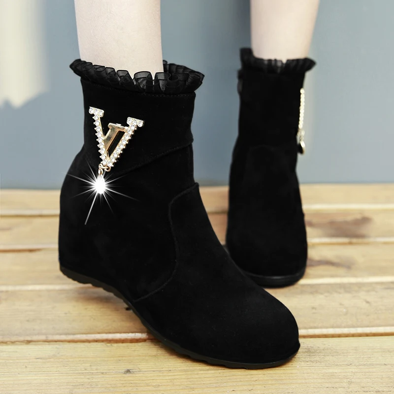 2020Hot fashion plus size 34-40 elegant leather boots women winter casual shoes Hidden increase wedges boots ladies
2020Hot fashion plus size 34-40 elegant leather boots women winter casual shoes Hidden increase wedges boots ladies