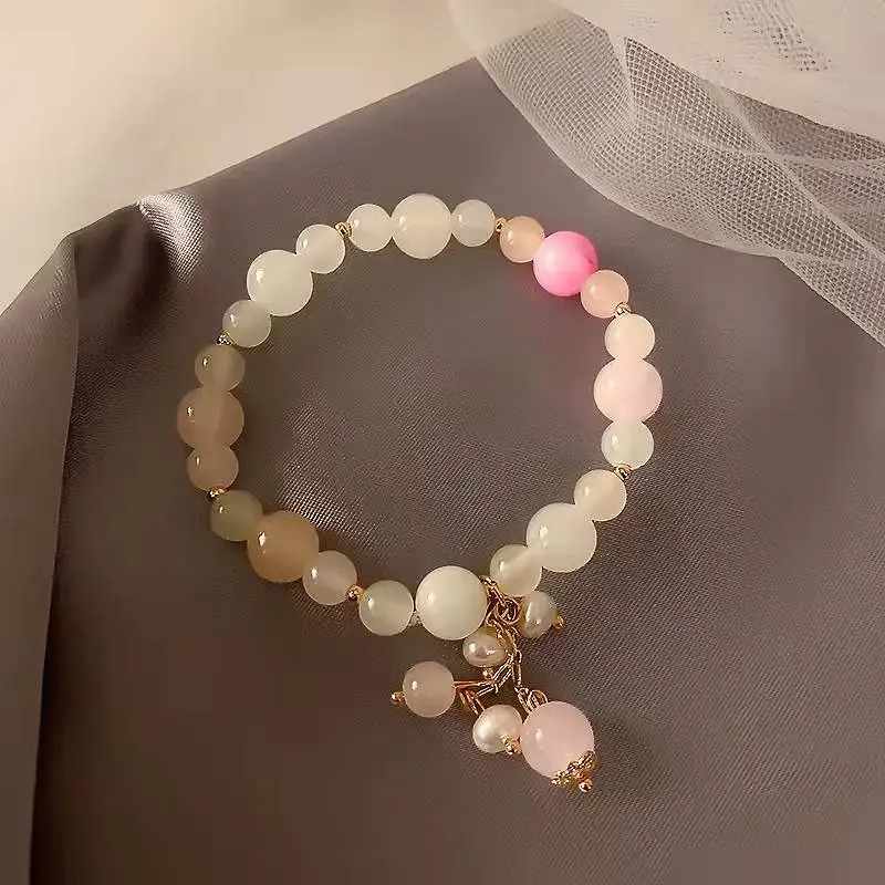 The new design sense crystal bracelet strawberry crystal Buddha is a girl hand string net red temperament hand free shipping
The new design sense crystal bracelet strawberry crystal Buddha is a girl hand string net red temperament hand free shipping