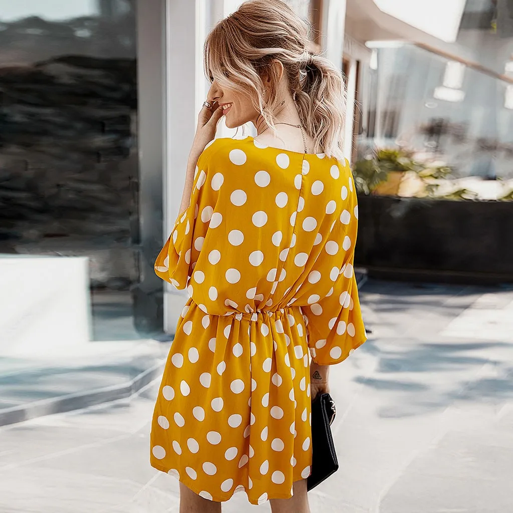Women Summer Casual V-Neck Button Half Sleeve Wave Point Dot Printed Slim Mini Short Dress Beach Bohemian Lace up Dresses
Women Summer Casual V-Neck Button Half Sleeve Wave Point Dot Printed Slim Mini Short Dress Beach Bohemian Lace up Dresses
