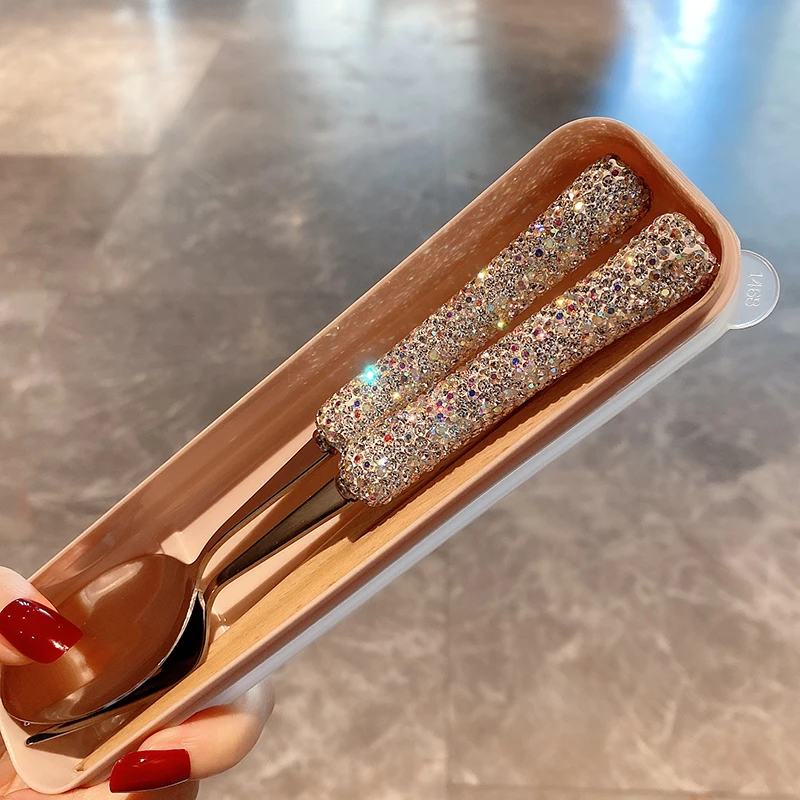 2pcs Diamond Rhinestone Fork And Spoon Set Stainless Steel Sparkling Spoon For Kitchen Cutlery Set Tableware Dinnerware Creative
2pcs Diamond Rhinestone Fork And Spoon Set Stainless Steel Sparkling Spoon For Kitchen Cutlery Set Tableware Dinnerware Creative