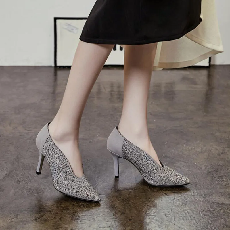 Sexy Pointed Toe V Mouth Stilettos Single Shoes Rhinestone Gauze Hollow High Heels Pumps Chaussures Femme New 2021
Sexy Pointed Toe V Mouth Stilettos Single Shoes Rhinestone Gauze Hollow High Heels Pumps Chaussures Femme New 2021