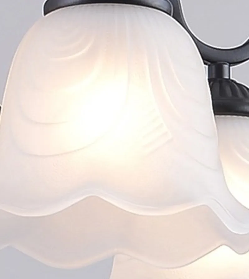 E27 Led bulb Light Chandelier European Traditional Metal Body Glass lampshade Ceiling Lamp Decoration Lighting Fixture
E27 Led bulb Light Chandelier European Traditional Metal Body Glass lampshade Ceiling Lamp Decoration Lighting Fixture