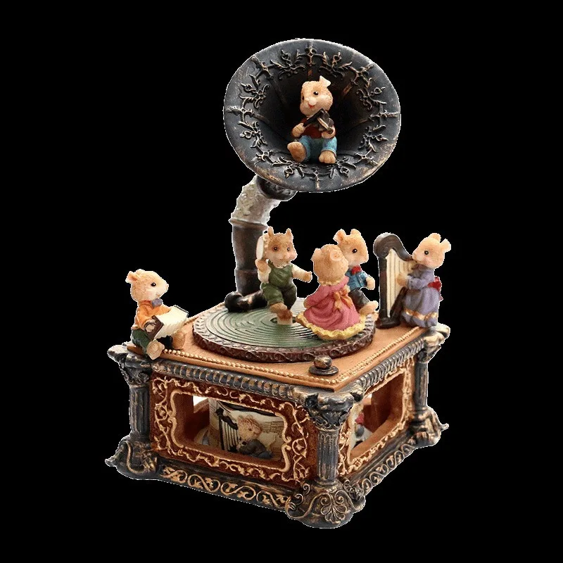 Classical Retro Christmas Mouse Music Box Children Gift Home Decor Ornaments Horn Phonograph Music Box Coffee Bar Figurine MJ
Classical Retro Christmas Mouse Music Box Children Gift Home Decor Ornaments Horn Phonograph Music Box Coffee Bar Figurine MJ