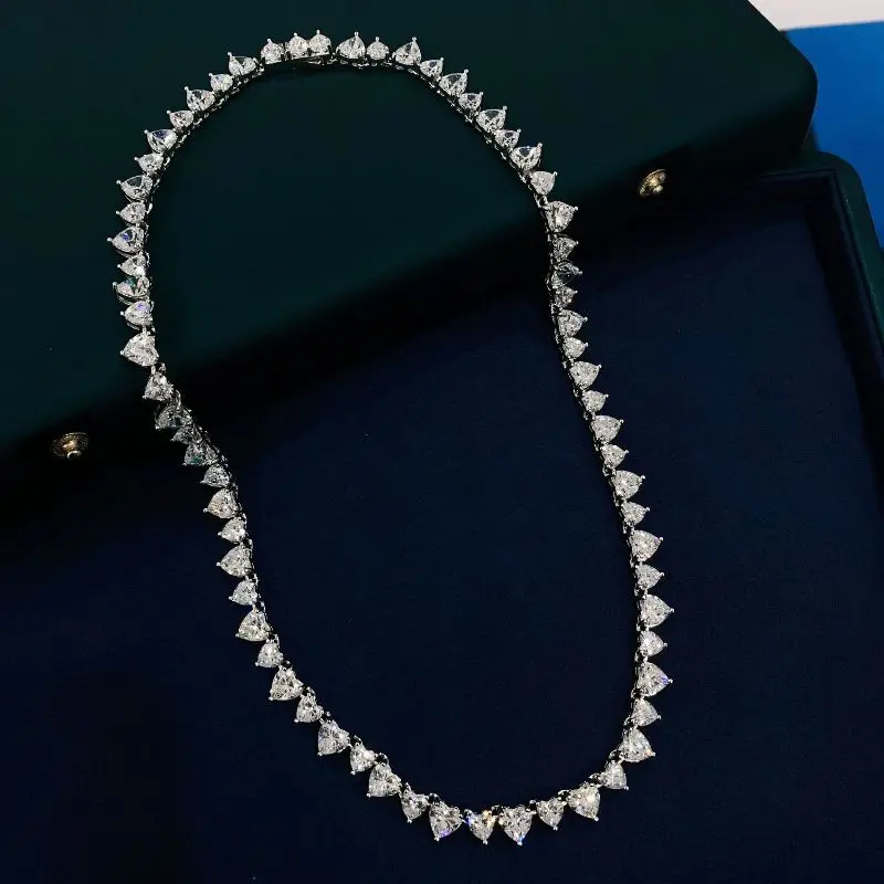 Luxury Silver Color Women Necklace Full High Carbon Diamond Heart Necklaces Pendants Bridal Noble Fine Jewelry Ladies Necklace
Luxury Silver Color Women Necklace Full High Carbon Diamond Heart Necklaces Pendants Bridal Noble Fine Jewelry Ladies Necklace