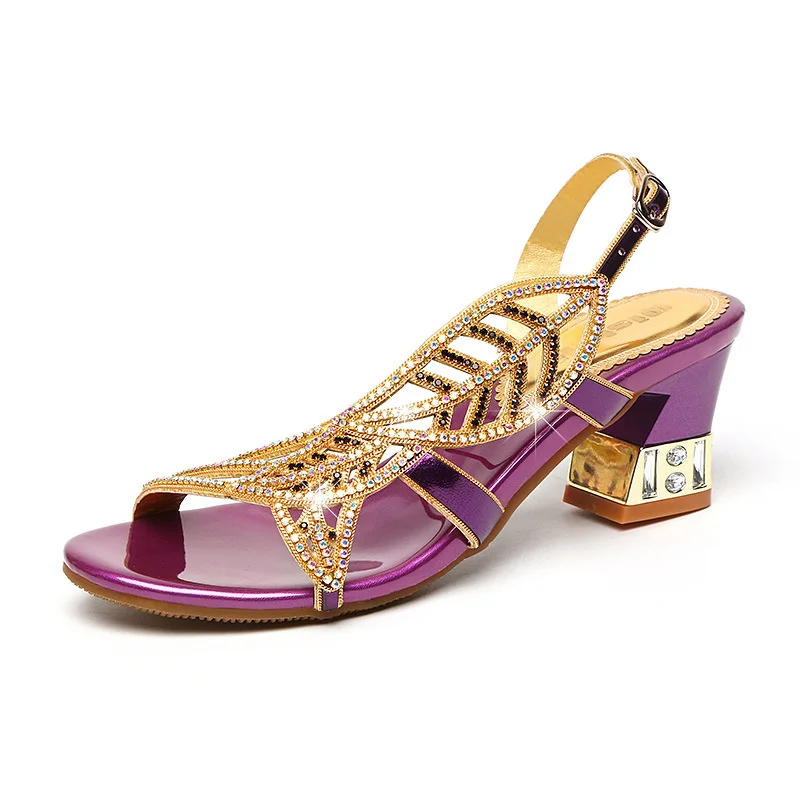 2020 summer new diamond inlaid high grade sandals women's thick heeled sandals women's high heeled shoes Guangzhou Women's shoes
2020 summer new diamond inlaid high grade sandals women's thick heeled sandals women's high heeled shoes Guangzhou Women's shoes