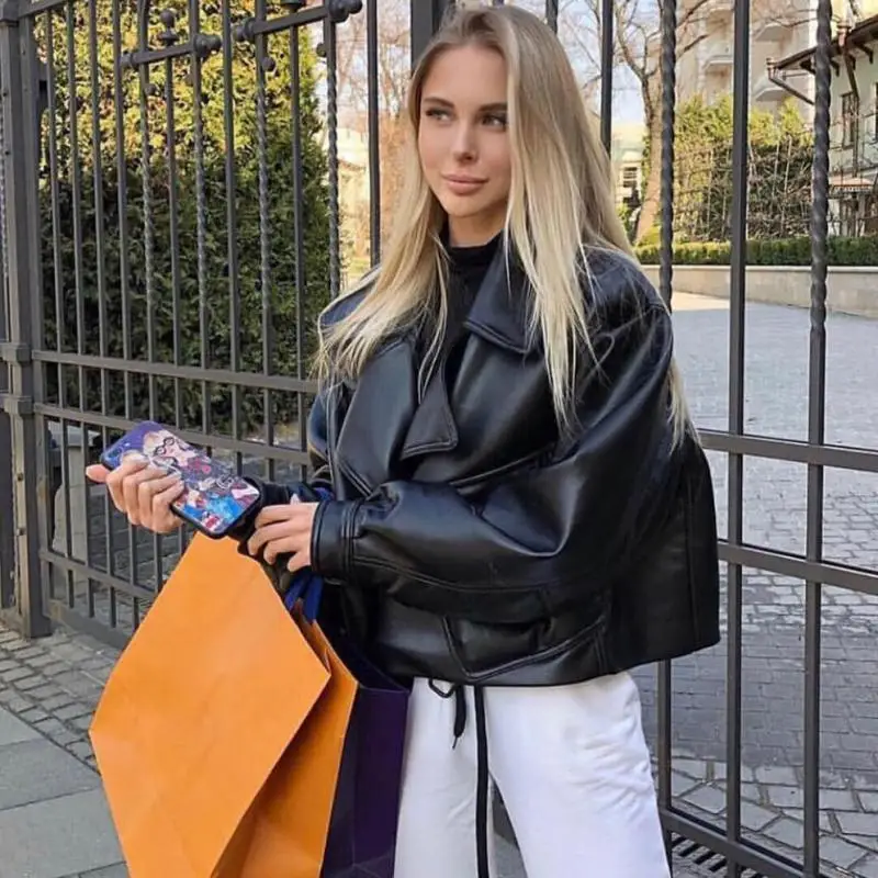 New Spring Women Faux real Leather Jacket Biker Red White Coat Turndown Collar PU Motorcycle Jackets Loose Streetwear Outerwear
New Spring Women Faux real Leather Jacket Biker Red White Coat Turndown Collar PU Motorcycle Jackets Loose Streetwear Outerwear
