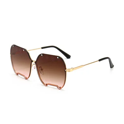 Retro Sunglasses For Women Fashion Big Frame Sunglasses Personality Street Photography Sunshade Mirror Japanese And Korean Style
Retro Sunglasses For Women Fashion Big Frame Sunglasses Personality Street Photography Sunshade Mirror Japanese And Korean Style