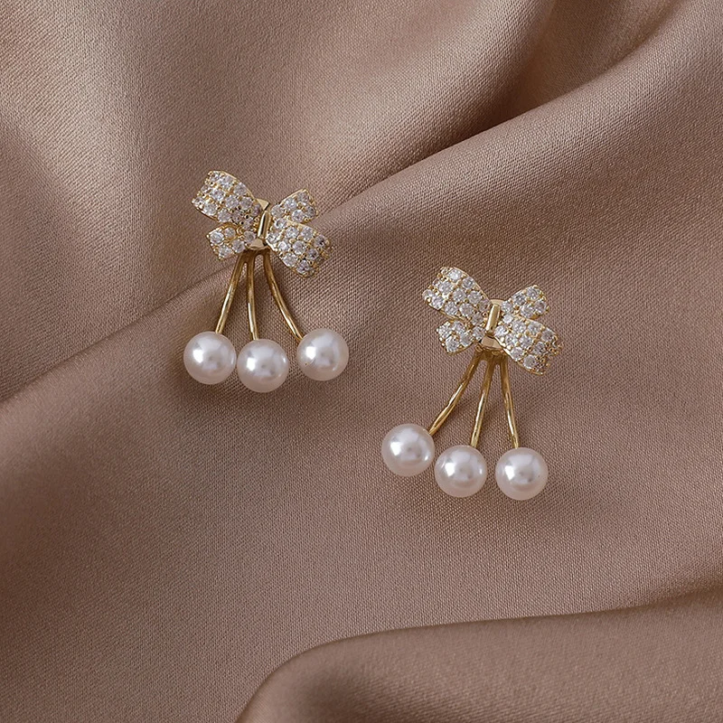 Minar Elegant Korean Shiny CZ Cubic Zircon Bowknot Dangle Earring for Women C Shape Simulation Pearl Earring Jewelry Pendientes
Minar Elegant Korean Shiny CZ Cubic Zircon Bowknot Dangle Earring for Women C Shape Simulation Pearl Earring Jewelry Pendientes
