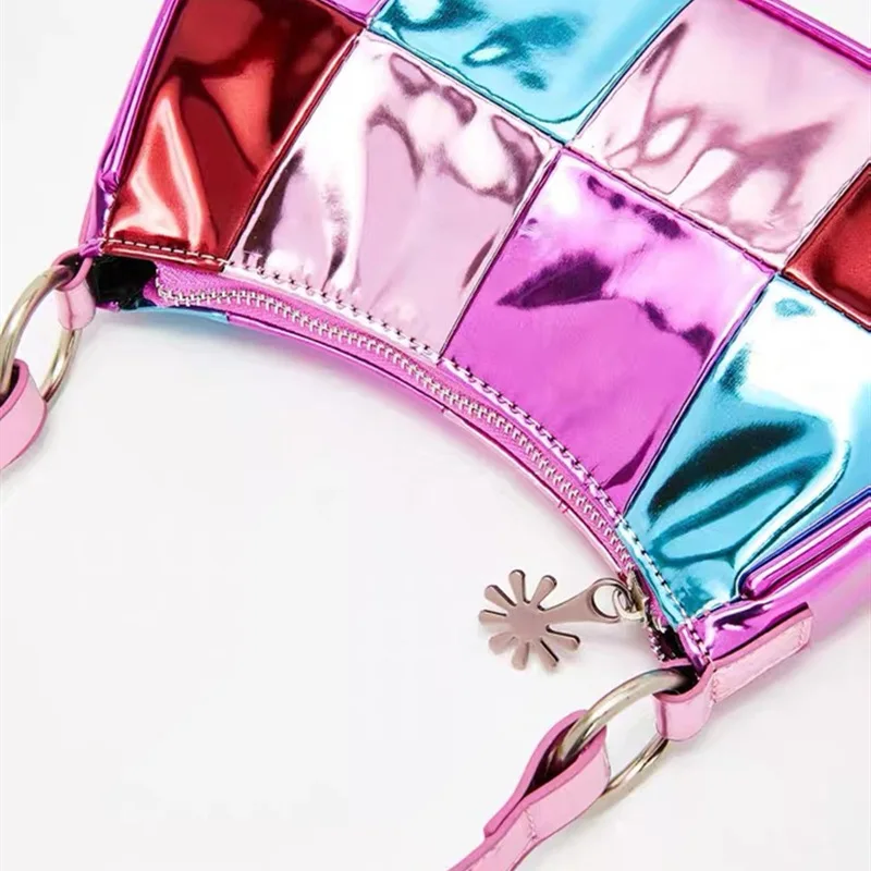 Retro Metal style Totes Bags For Women 2020 Trendy Vintage Handbag Female Small Subaxillary Bags Patchwork Mini Shoulder Bag
Retro Metal style Totes Bags For Women 2020 Trendy Vintage Handbag Female Small Subaxillary Bags Patchwork Mini Shoulder Bag