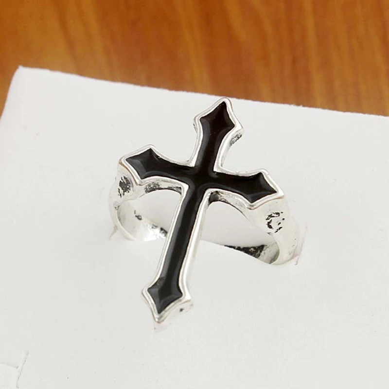 Personlaity Vintage Silver Black Cross Ring Women Men Opening Adjustable Hip Hop Punk Finger Ring Party Jewelry Gift
Personlaity Vintage Silver Black Cross Ring Women Men Opening Adjustable Hip Hop Punk Finger Ring Party Jewelry Gift