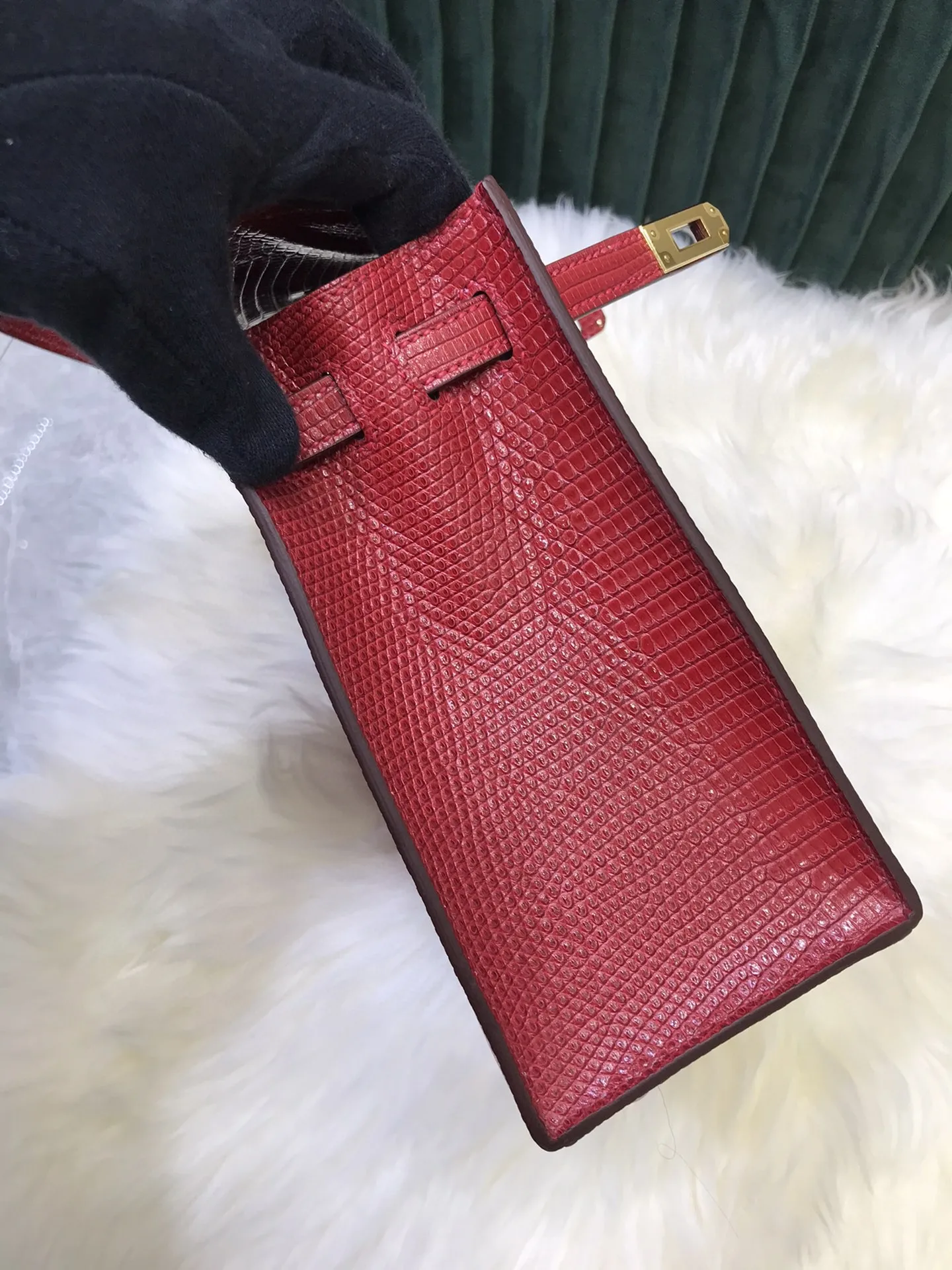 Fully Handmade Lizard Brand Handbag,Designers Purse, 25CM Luxury Bag,Wax Line Stitching, Fast delivery
Fully Handmade Lizard Brand Handbag,Designers Purse, 25CM Luxury Bag,Wax Line Stitching, Fast delivery