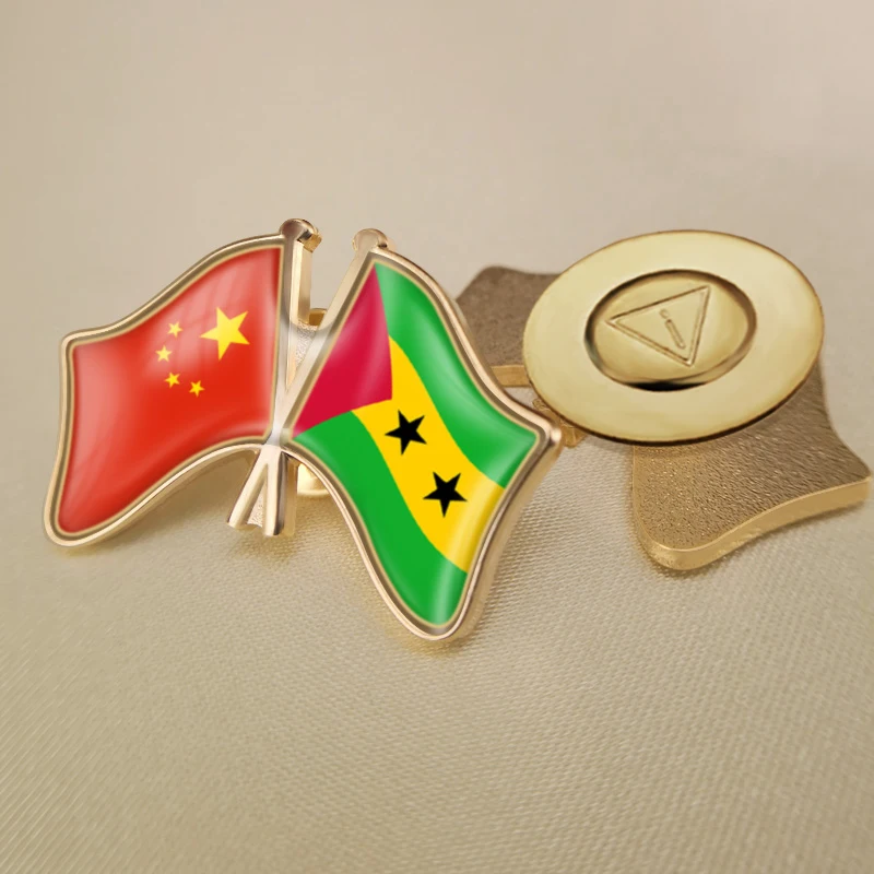 Китай (материк) Сан-Томе и Принсипи перекрестные двойной флаг дружбы значков на