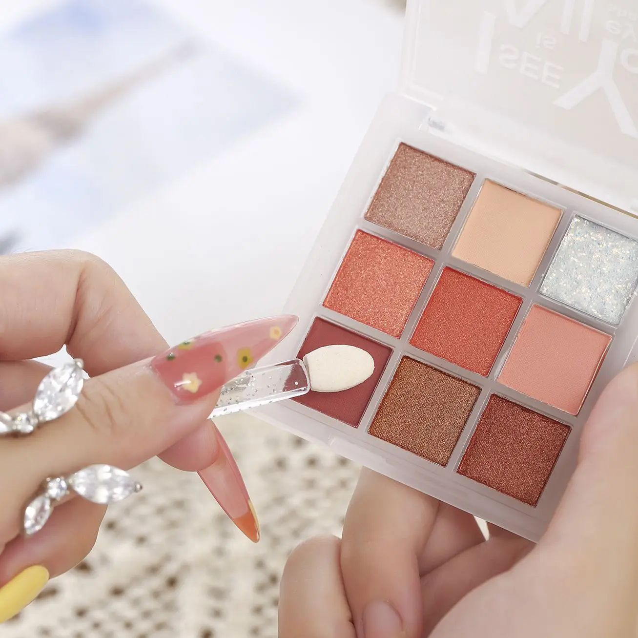 Cosmetics Glitter Pigment Matte Eye Make Up Eyeshadow Palette Long Lasting Pearlescent
Cosmetics Glitter Pigment Matte Eye Make Up Eyeshadow Palette Long Lasting Pearlescent