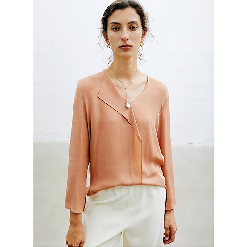 Blouse Women Elegant Style 100% Silk Deep V Collar Flare Long Sleeves Solid 3 Colors Shirt Ladies New Fashion
Blouse Women Elegant Style 100% Silk Deep V Collar Flare Long Sleeves Solid 3 Colors Shirt Ladies New Fashion