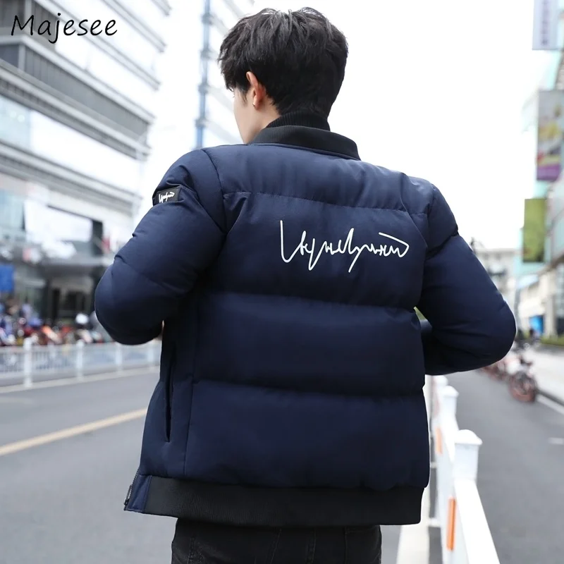Parkas Men Large Size Winter Thicker Plus Velvet Warm Letter Printed Harajuku Parka Mens Trendy Loose High Quality Outerwear
Parkas Men Large Size Winter Thicker Plus Velvet Warm Letter Printed Harajuku Parka Mens Trendy Loose High Quality Outerwear