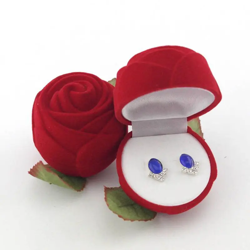 1pcs Red Velvet Rose Engagement Wedding Box Storage Case Fit for Earrings Stud Earrings Ring Pendant Jewelry Without Stem
1pcs Red Velvet Rose Engagement Wedding Box Storage Case Fit for Earrings Stud Earrings Ring Pendant Jewelry Without Stem