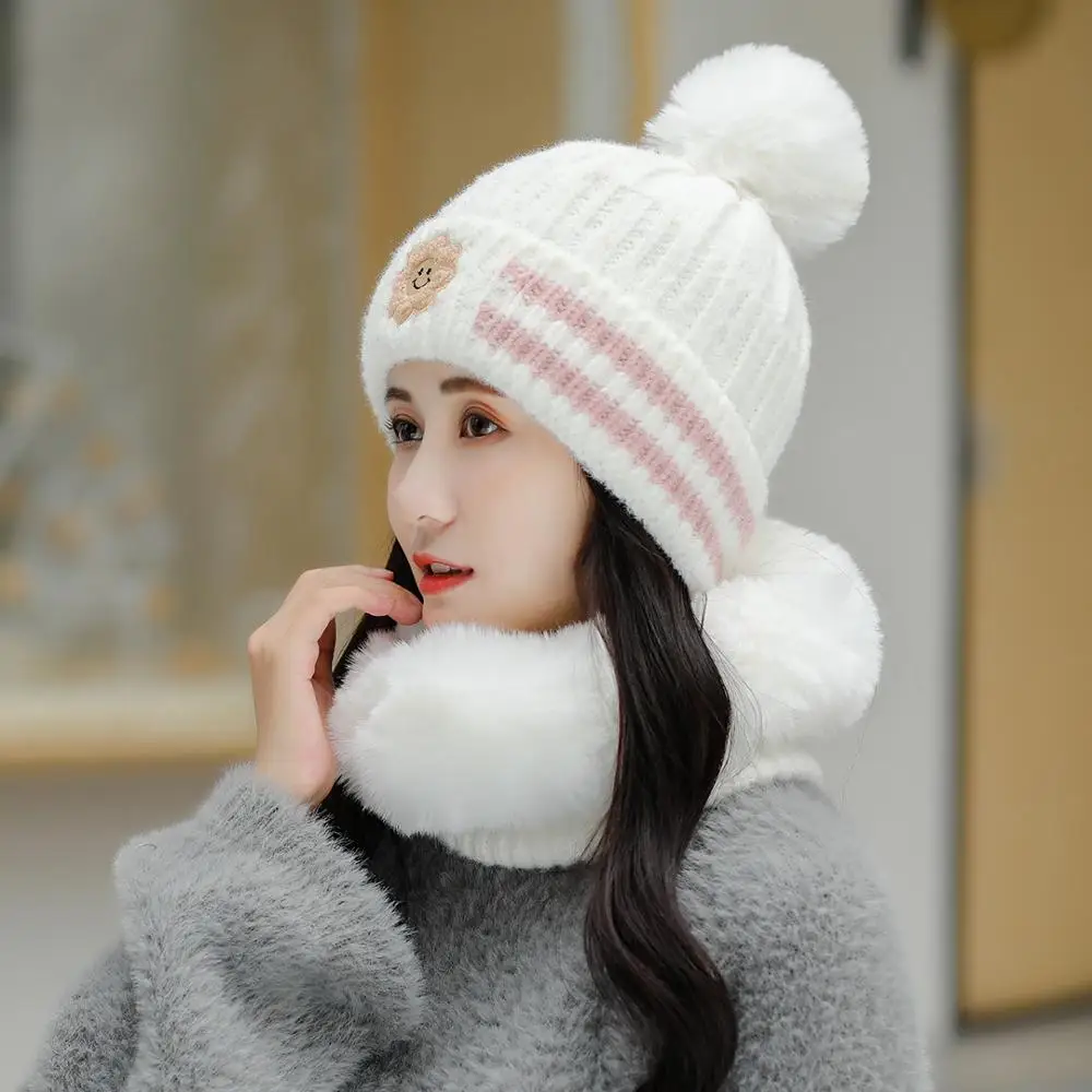 2020 Winter Knitted Smile Hats Scarf Sets Women Thick Warm Plush Hat Collar Female Outdoor Riding Plus Velvet Scarf Beanies Sets
2020 Winter Knitted Smile Hats Scarf Sets Women Thick Warm Plush Hat Collar Female Outdoor Riding Plus Velvet Scarf Beanies Sets