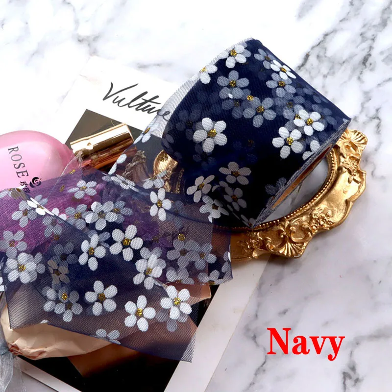 Блестящий тюль 6 см x 25 ярдов
Блестящий тюль 6 см x 25 ярдов