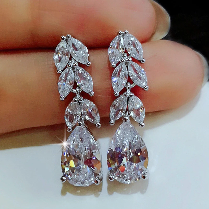 Women Drop Earring Wedding Band Jewelry Leave&Water Drop Shape Earring AAA Cubic Zirconia New Fashion Bridal Accessories 
Women Drop Earring Wedding Band Jewelry Leave&Water Drop Shape Earring AAA Cubic Zirconia New Fashion Bridal Accessories