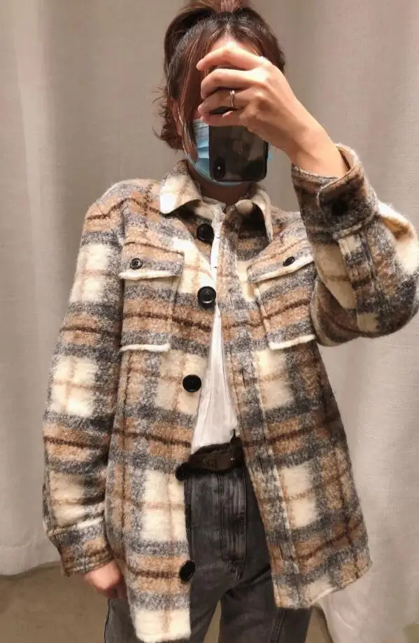 Women Top Clothing 2021 Autumn /Winter New Loose Double Pockets Wool Woolen Plaid Coat Women Short Jacket
Women Top Clothing 2021 Autumn /Winter New Loose Double Pockets Wool Woolen Plaid Coat Women Short Jacket