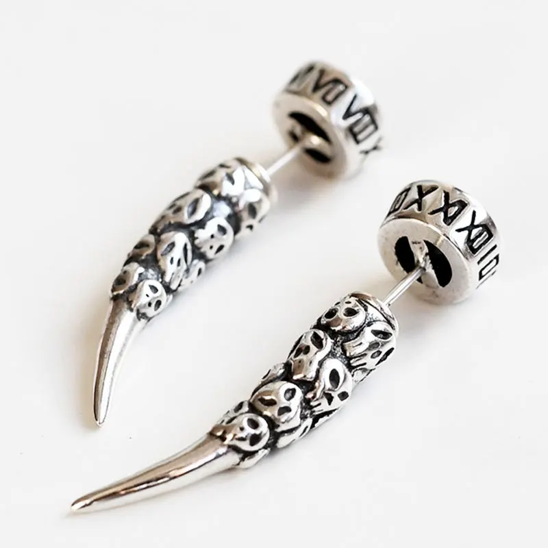 Hip Hop Punk Oxhorn Earrings Vintage Cool Boy Personality Skull Exaggerated Earrings Diablo Style Couples Earrings Lovers Gifts
Hip Hop Punk Oxhorn Earrings Vintage Cool Boy Personality Skull Exaggerated Earrings Diablo Style Couples Earrings Lovers Gifts
