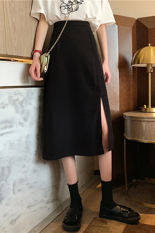 Autumn Korean version 2021 new high waist slimming side slit mid-length A-line skirt women
Autumn Korean version 2021 new high waist slimming side slit mid-length A-line skirt women