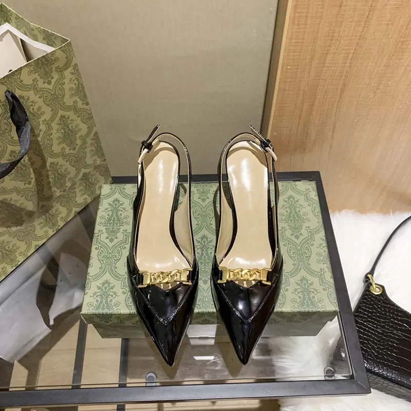 2021 Winter Top Quality Design Women Shoes High Heel Italian Imported Golden Chain Decoration Sling Back Pointed Toe
2021 Winter Top Quality Design Women Shoes High Heel Italian Imported Golden Chain Decoration Sling Back Pointed Toe