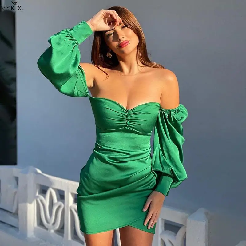 Cheap Women Solid Satin Lantern Sleeve Mini Dress Ruched Bodycon Patchwork Sexy Party Elegant Dress Festival 2021 Autumn Winter
Cheap Women Solid Satin Lantern Sleeve Mini Dress Ruched Bodycon Patchwork Sexy Party Elegant Dress Festival 2021 Autumn Winter