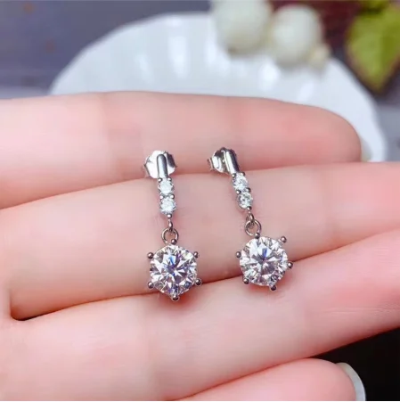 Exquisite Silver Color Round Zircon CZ Women's Earrings Fashion OL Design Modern Earrings Wedding Engagement Party jewelry
Exquisite Silver Color Round Zircon CZ Women's Earrings Fashion OL Design Modern Earrings Wedding Engagement Party jewelry