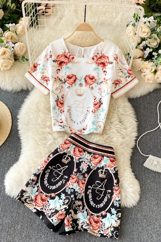 High-end suit 2021 new female design sense printed short top high waist wide leg pants two ladies ladies
High-end suit 2021 new female design sense printed short top high waist wide leg pants two ladies ladies