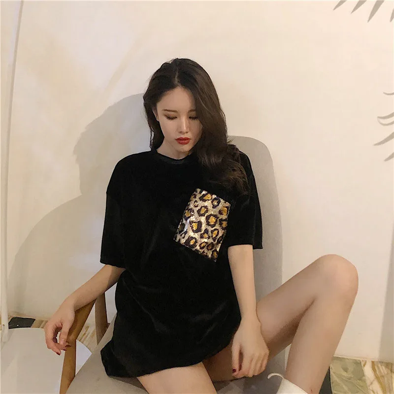 Women Fashion Sexy Leopard Golden Velvet Short Sleeve T-Shirt 2021 New Female Pocket Loose O-Neck All-Match Solid Color T-Shirts
Women Fashion Sexy Leopard Golden Velvet Short Sleeve T-Shirt 2021 New Female Pocket Loose O-Neck All-Match Solid Color T-Shirts