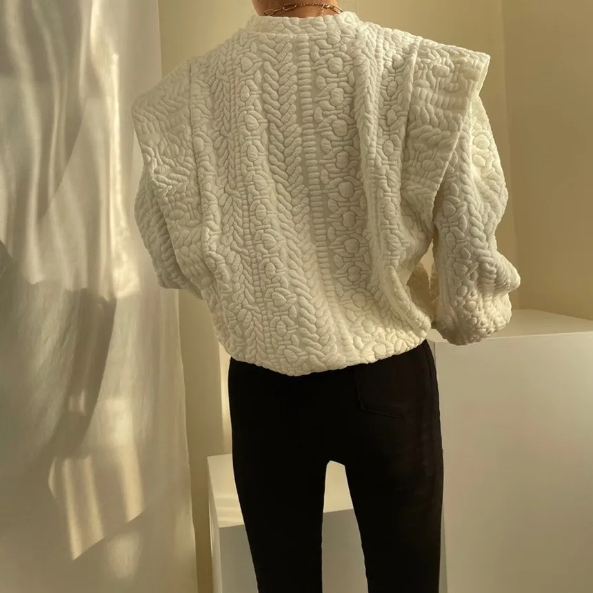 Casual Women 2021 Sweatshirts Famale Fashion Round Neck Long-sleeved Knitwear Pullovers Solid Color Tops Elegant White Hoodies
Casual Women 2021 Sweatshirts Famale Fashion Round Neck Long-sleeved Knitwear Pullovers Solid Color Tops Elegant White Hoodies