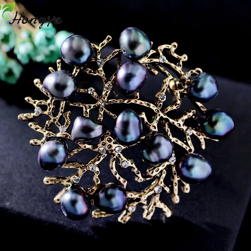 Hongye New Fashion Natural Baroque Pearl Brooches Women High Quality Pin Accessories Anniversary/Birthday Dress Jewelry 2020
Hongye New Fashion Natural Baroque Pearl Brooches Women High Quality Pin Accessories Anniversary/Birthday Dress Jewelry 2020