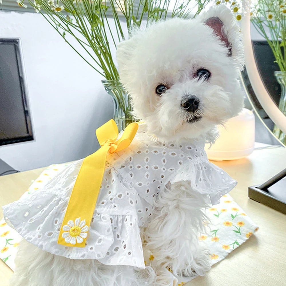 Comfortable Colorful Lovely Pet Dog Dress Different Size Cute Dog Cat Skirt with Mini Hollow Bow 
Comfortable Colorful Lovely Pet Dog Dress Different Size Cute Dog Cat Skirt with Mini Hollow Bow