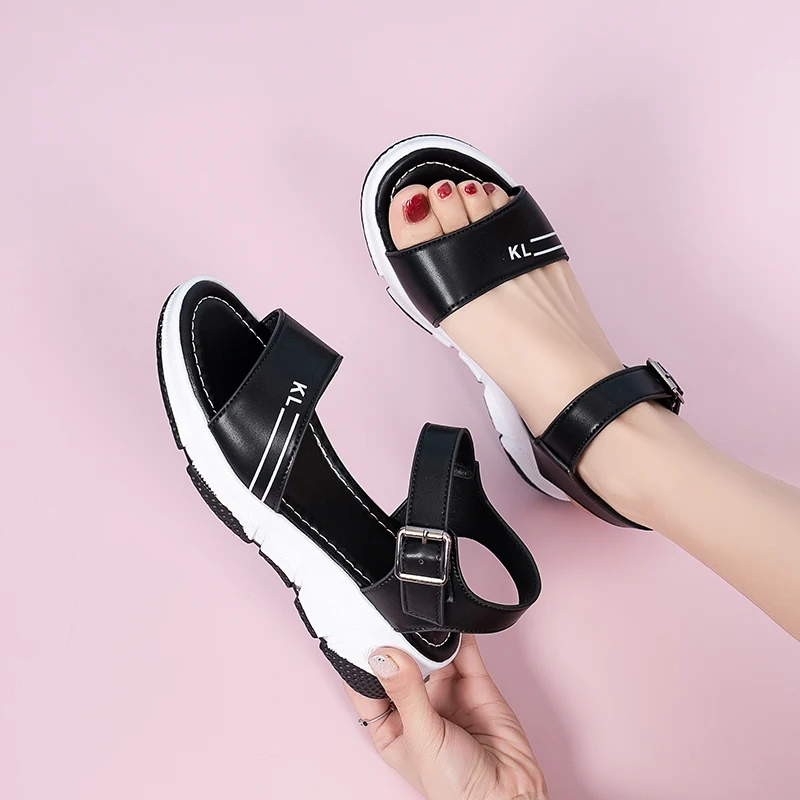 Velcro Korean 2021 Summer New Sandals Women's Flat-Bottom Fashion Thick-soled Student Sports Beach Shoes
Velcro Korean 2021 Summer New Sandals Women's Flat-Bottom Fashion Thick-soled Student Sports Beach Shoes