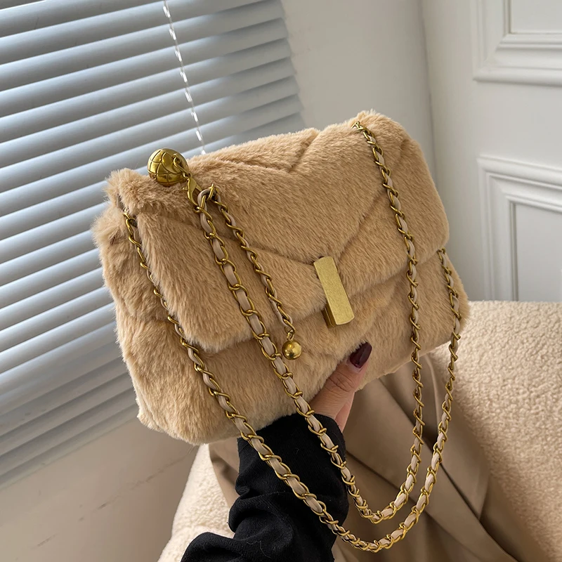 Winter Plush Bags 2021 New Bags Women's Fashion Chain Crossbody Bags Plush Square Bags Shoulder Bags Underarm Bags Dual-use Bags
Winter Plush Bags 2021 New Bags Women's Fashion Chain Crossbody Bags Plush Square Bags Shoulder Bags Underarm Bags Dual-use Bags