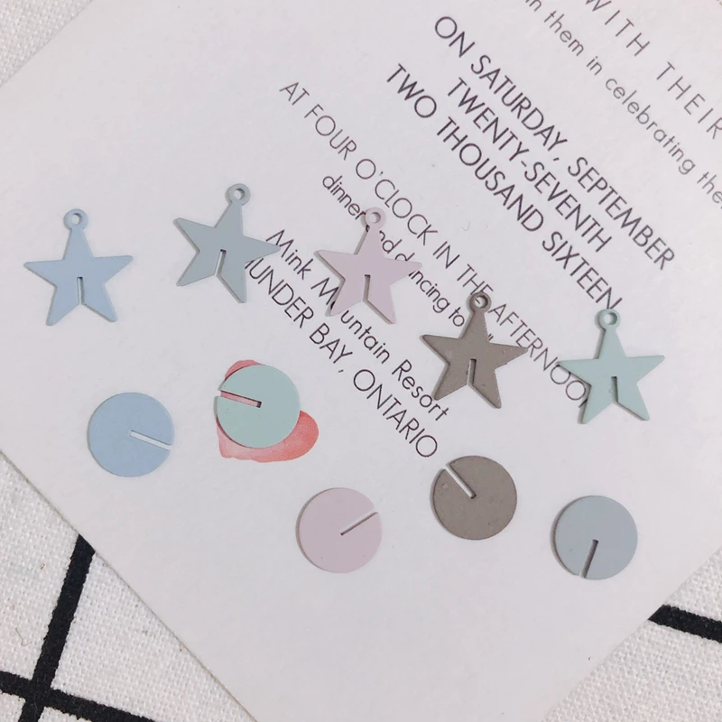 DIY personality spray paint round five-pointed star strap earrings earrings pendant pendant bracelet accessories material 10pcs
DIY personality spray paint round five-pointed star strap earrings earrings pendant pendant bracelet accessories material 10pcs