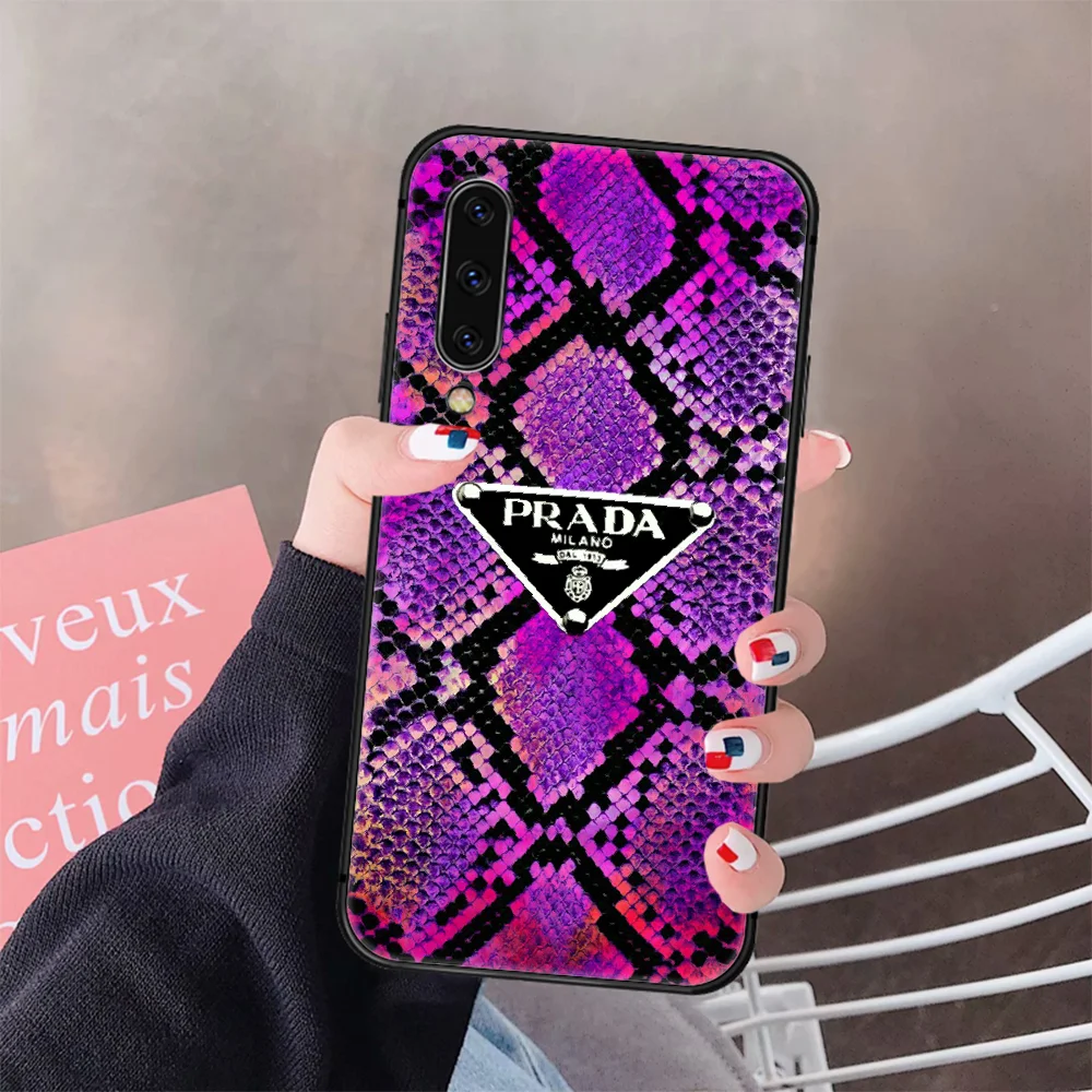 Luxury Brand Italy Fashion Phone Case Cover For Samsung Galaxy A10 A20 A30 E A40 A50 A51 A70 A71 J 5 6 7 8 S black Back Luxury
Luxury Brand Italy Fashion Phone Case Cover For Samsung Galaxy A10 A20 A30 E A40 A50 A51 A70 A71 J 5 6 7 8 S black Back Luxury