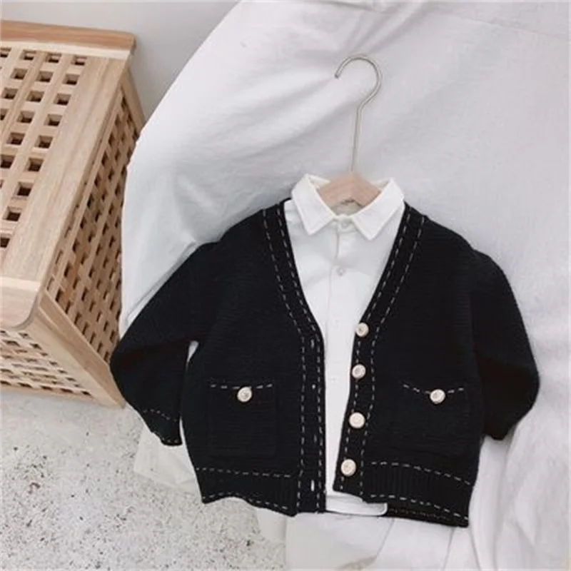 Children's sweater cardigan 2021 autumn new product boy little fragrant wind knitted cardigan baby all-match blouse
Children's sweater cardigan 2021 autumn new product boy little fragrant wind knitted cardigan baby all-match blouse