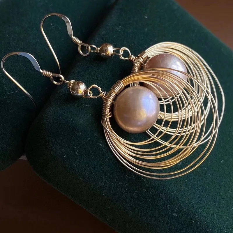 Free shipping 2020 lady natural pink purple color round genuine pearl bead 925 sterling silver hook handmade gold earring gift
Free shipping 2020 lady natural pink purple color round genuine pearl bead 925 sterling silver hook handmade gold earring gift