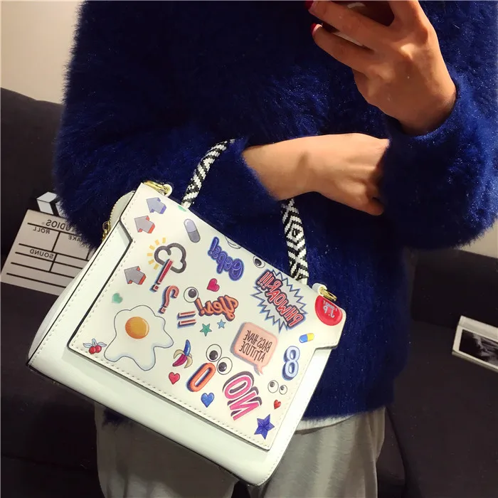 Ladies diagonal bag 21 new PU leather fashion all-match personality graffiti printing cartoon micro chapter handbag shoulder bag
Ladies diagonal bag 21 new PU leather fashion all-match personality graffiti printing cartoon micro chapter handbag shoulder bag