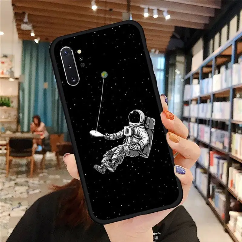 Moon Space Astronaut Phone Case for samsung galaxy a51 a52 a71 a50 a12 a72 a21s a70 s21 s20 fe s10 note 20 10 ultra plus coque
Moon Space Astronaut Phone Case for samsung galaxy a51 a52 a71 a50 a12 a72 a21s a70 s21 s20 fe s10 note 20 10 ultra plus coque