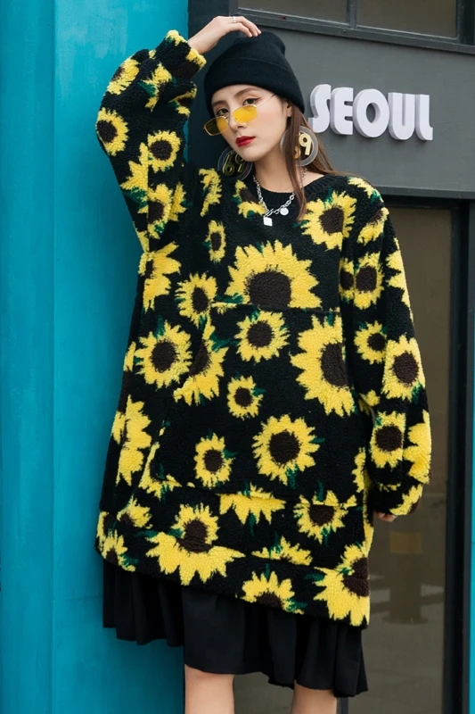2020 winter new Korean fashion trendy loose round neck sunflower stitching hem plus size dress women
2020 winter new Korean fashion trendy loose round neck sunflower stitching hem plus size dress women