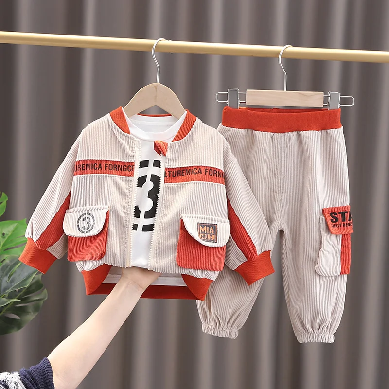2021 spring and autumn boy jacket children's clothing letter stitching cotton sports suit fashion boy baby suit
2021 spring and autumn boy jacket children's clothing letter stitching cotton sports suit fashion boy baby suit