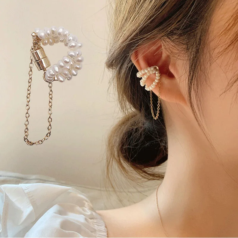 Серьги-клипсы без прокола с пресноводным жемчугом женские, на сильном магните, клипсы-каффы для ушей для женщин и девушек, имитация пирсинга...
Серьги-клипсы без прокола с пресноводным жемчугом женские, на сильном магните, клипсы-каффы для ушей для женщин и девушек, имитация пирсинга...