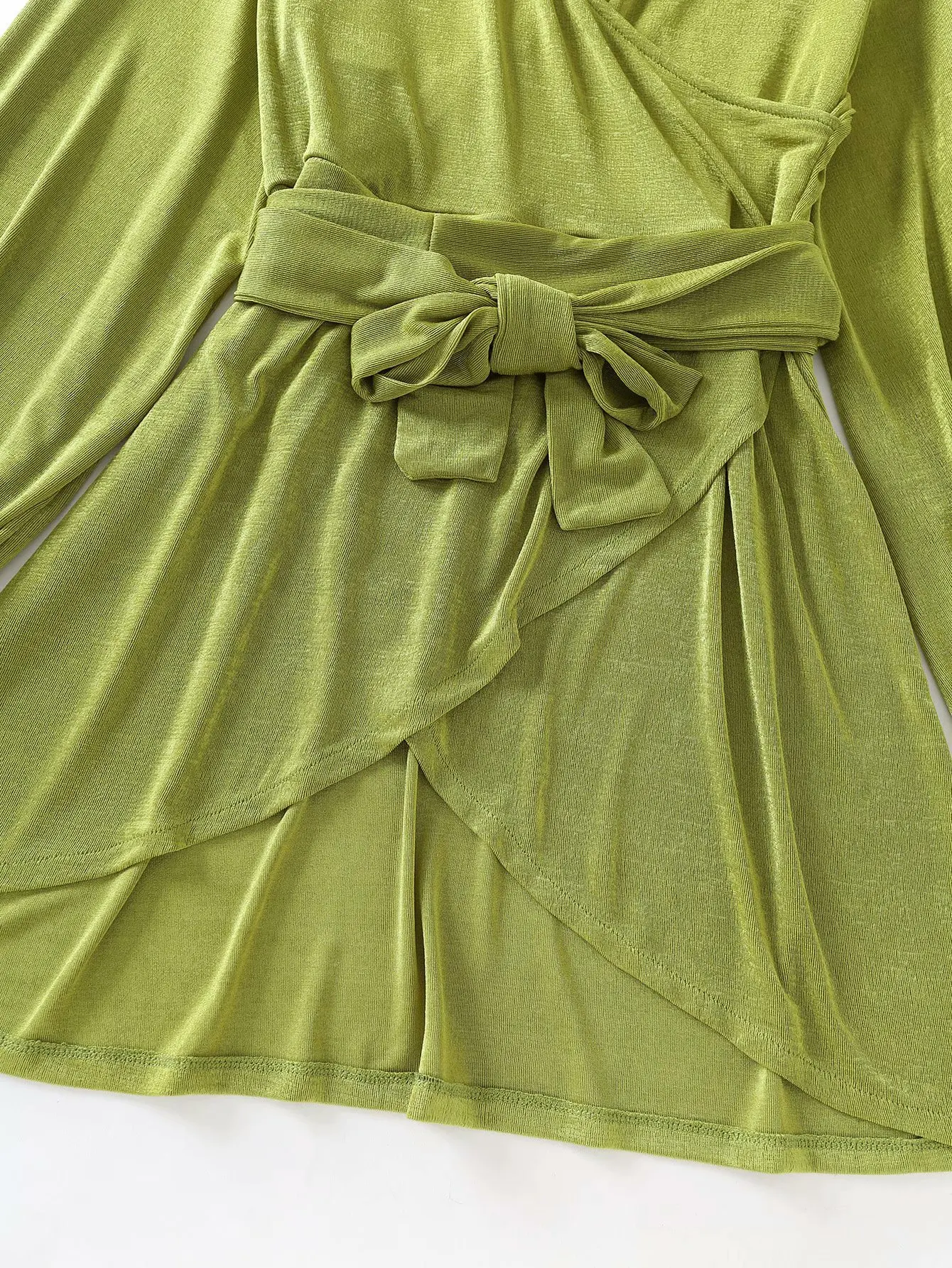Spring Autumn Ladies Pullover Dress 2021 The New Fashion Wild Loose Street Style Regular Solid Color V-neck Long-sleeved Bow
Spring Autumn Ladies Pullover Dress 2021 The New Fashion Wild Loose Street Style Regular Solid Color V-neck Long-sleeved Bow