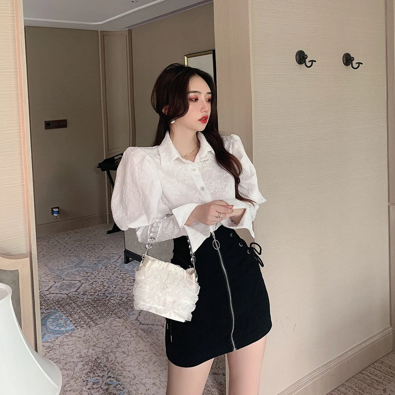 Spring Women Turn Down Collar Puff Sleeve Flowers Jacquard Shirt Tops Cotton Polyester Blouse Office Lady 
Spring Women Turn Down Collar Puff Sleeve Flowers Jacquard Shirt Tops Cotton Polyester Blouse Office Lady