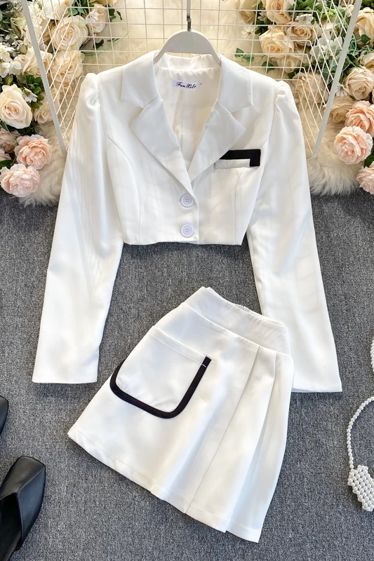 Net celebrity same suit 2021 new ladies suit jacket short high waist design skirt two-piece suit
Net celebrity same suit 2021 new ladies suit jacket short high waist design skirt two-piece suit