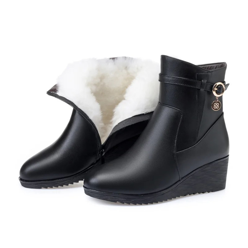 2019 New Fashion Genuine Leather Boots Comfort Inisde Plush Wool Warm Winter Boots Flat Wedges Plus Size Women Boots Snow Boots
2019 New Fashion Genuine Leather Boots Comfort Inisde Plush Wool Warm Winter Boots Flat Wedges Plus Size Women Boots Snow Boots